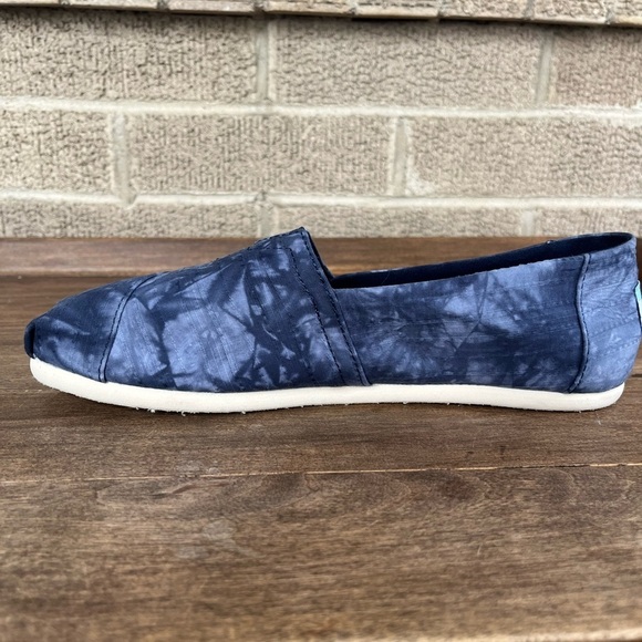 TOMS Alpargata Blue Tie-Dye Canvas Loafers Size 7.5 - Picture 7 of 10